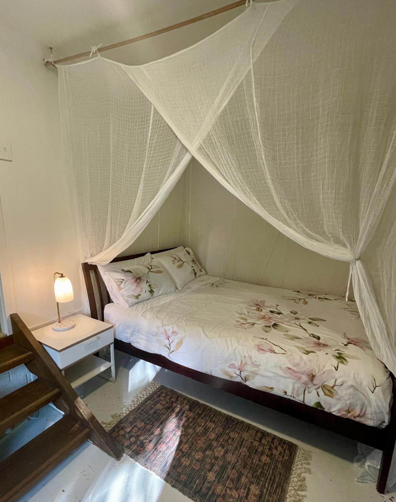 Lilli Pilli Guesthouse خليج بيرون المظهر الخارجي الصورة