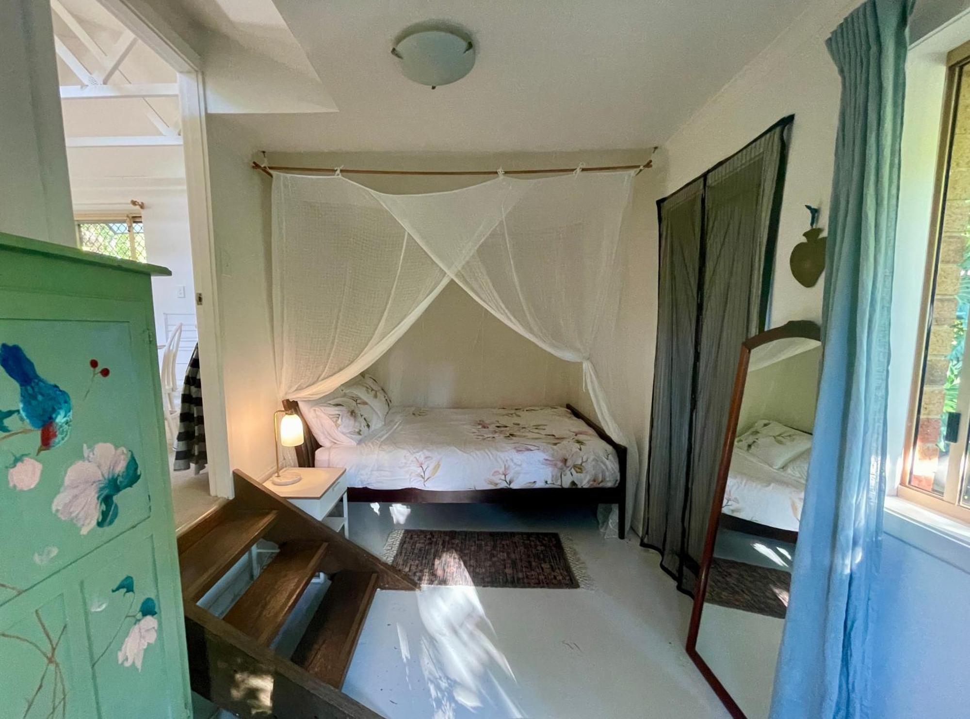 Lilli Pilli Guesthouse خليج بيرون المظهر الخارجي الصورة