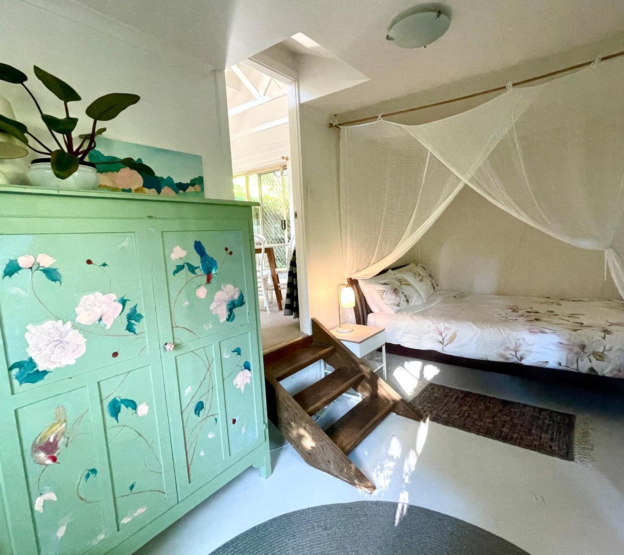 Lilli Pilli Guesthouse خليج بيرون المظهر الخارجي الصورة
