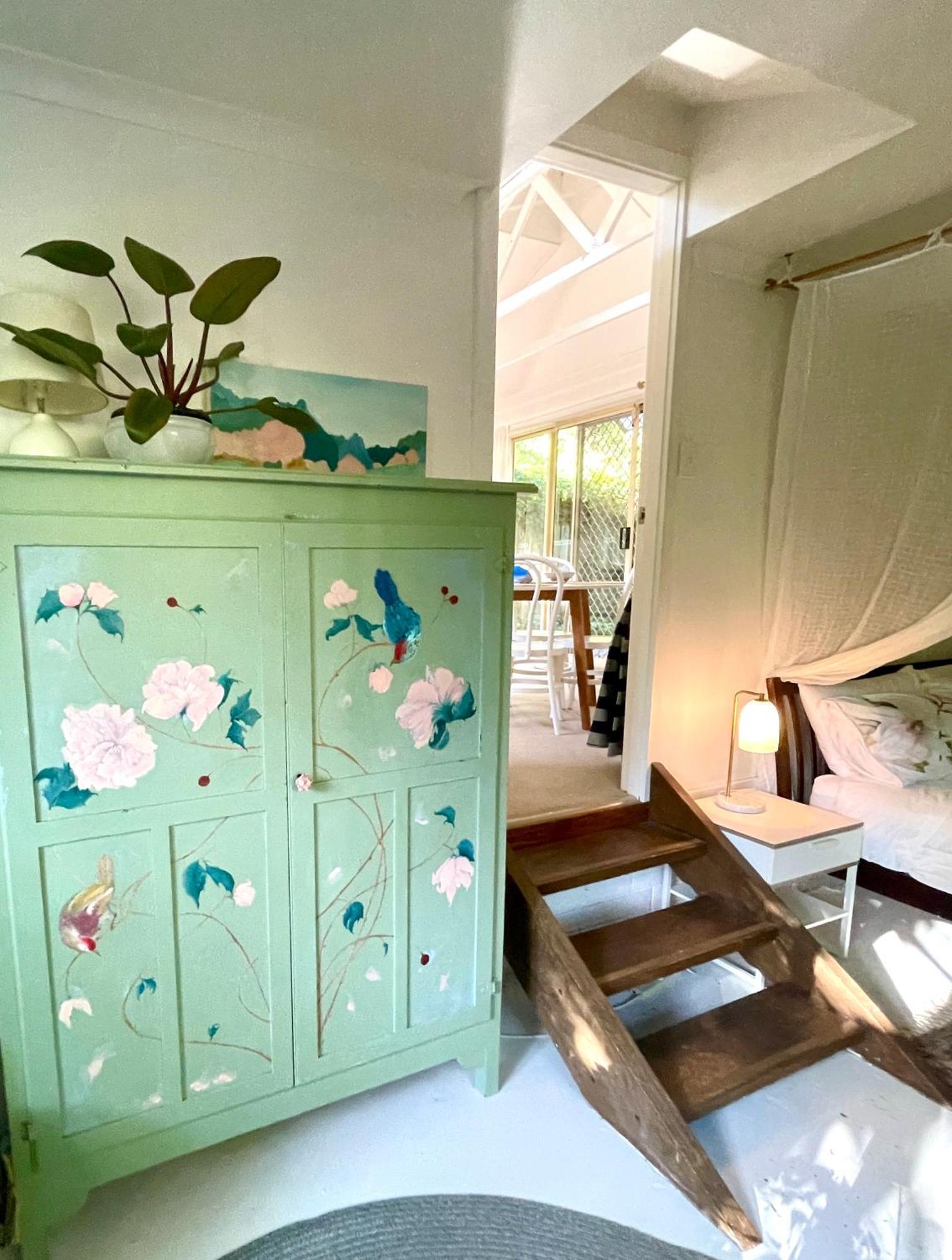 Lilli Pilli Guesthouse خليج بيرون المظهر الخارجي الصورة