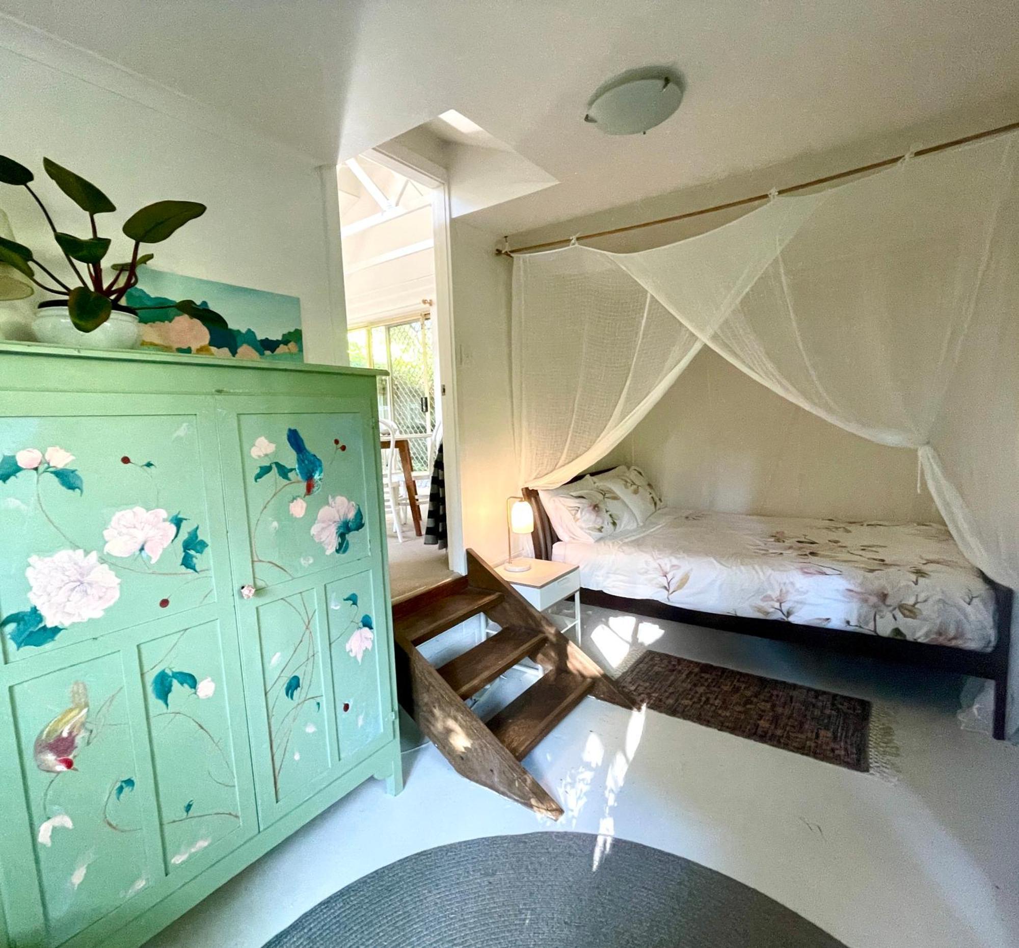 Lilli Pilli Guesthouse خليج بيرون المظهر الخارجي الصورة